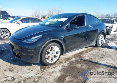 2022 Tesla Model Y Long Range Dual Motor All-Wheel Drive from USA, damaged, VIN 7SAYGAEE9NF378905